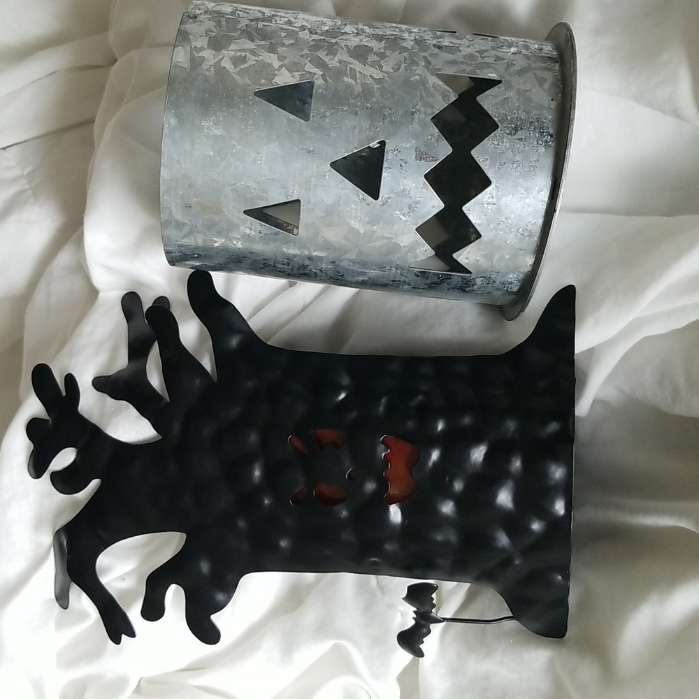 Spooky Halloween Candle Holder Set Of 2 Gothic Fall Home Decor Interior COPY🇺🇦 - Picture 3 of 12